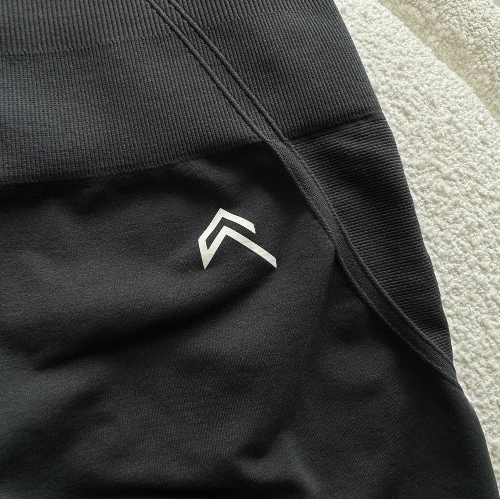 Oner Active Women's High-Waist Charcoal Gray Athletic Bike Shorts - Picture 6 of 7
